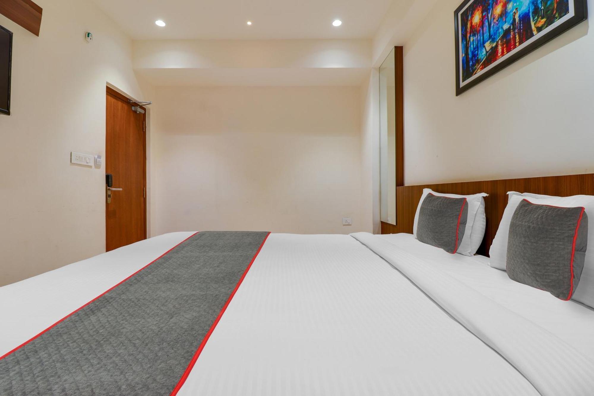 Hotel Super Townhouse Rcc Lamps Višákhapatnam Exteriér fotografie