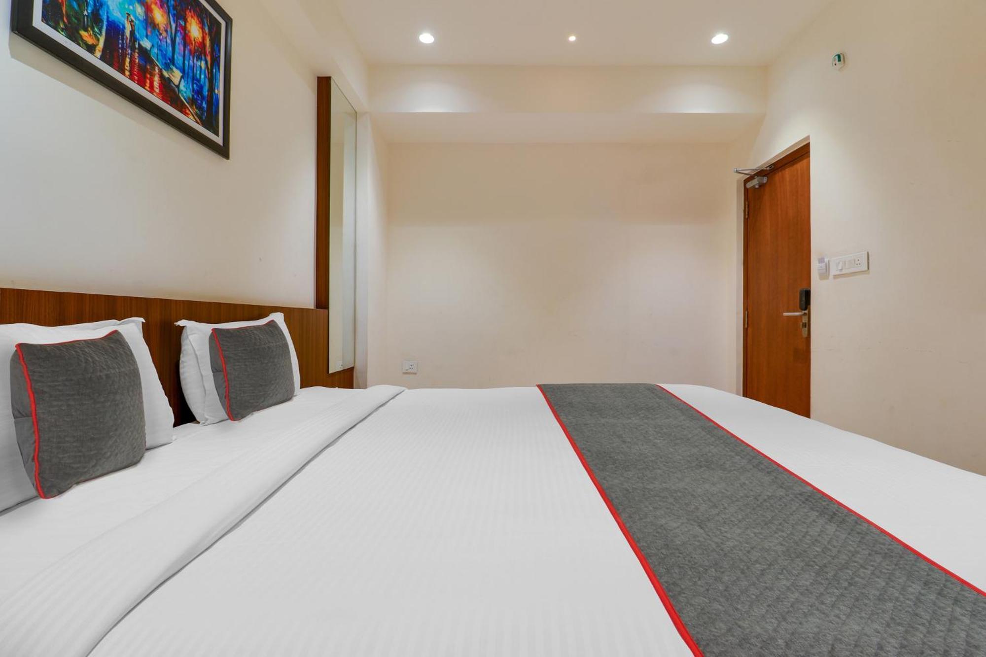 Hotel Super Townhouse Rcc Lamps Višákhapatnam Exteriér fotografie