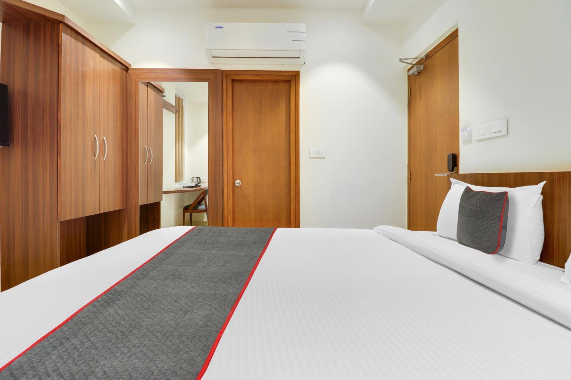 Hotel Super Townhouse Rcc Lamps Višákhapatnam Exteriér fotografie