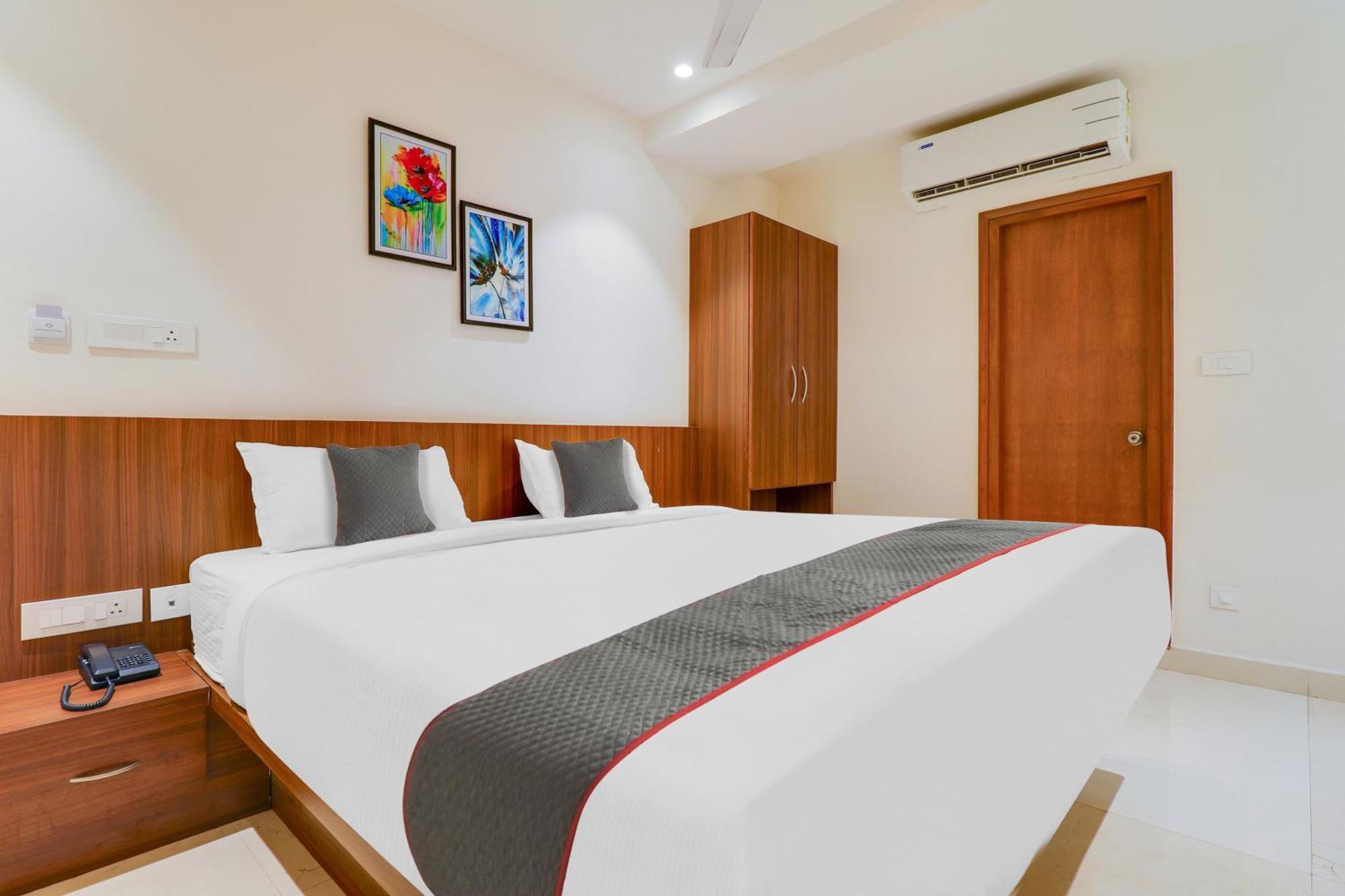 Hotel Super Townhouse Rcc Lamps Višákhapatnam Exteriér fotografie